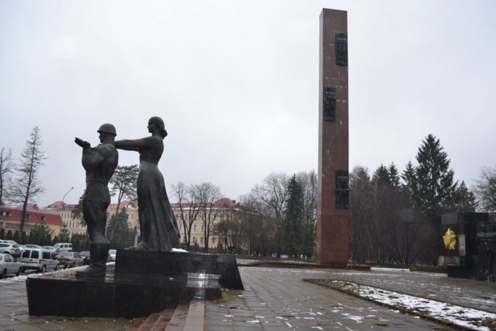 У Львові готуються знести 30-метровий Монумент Слави